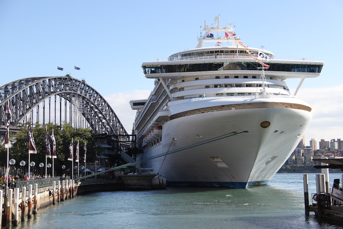 Princess Cruises Diamond Princess Sydney Harbour