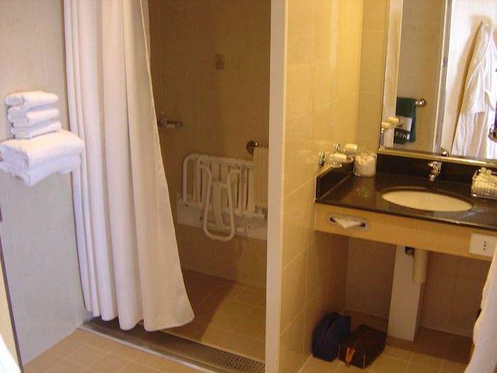 Cunard Queen Mary 2 Wheelchair Access Bathroom Queens Grill Suite