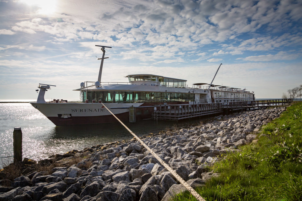 MS Serenade River Cruise Ship Photo: Titan Travel