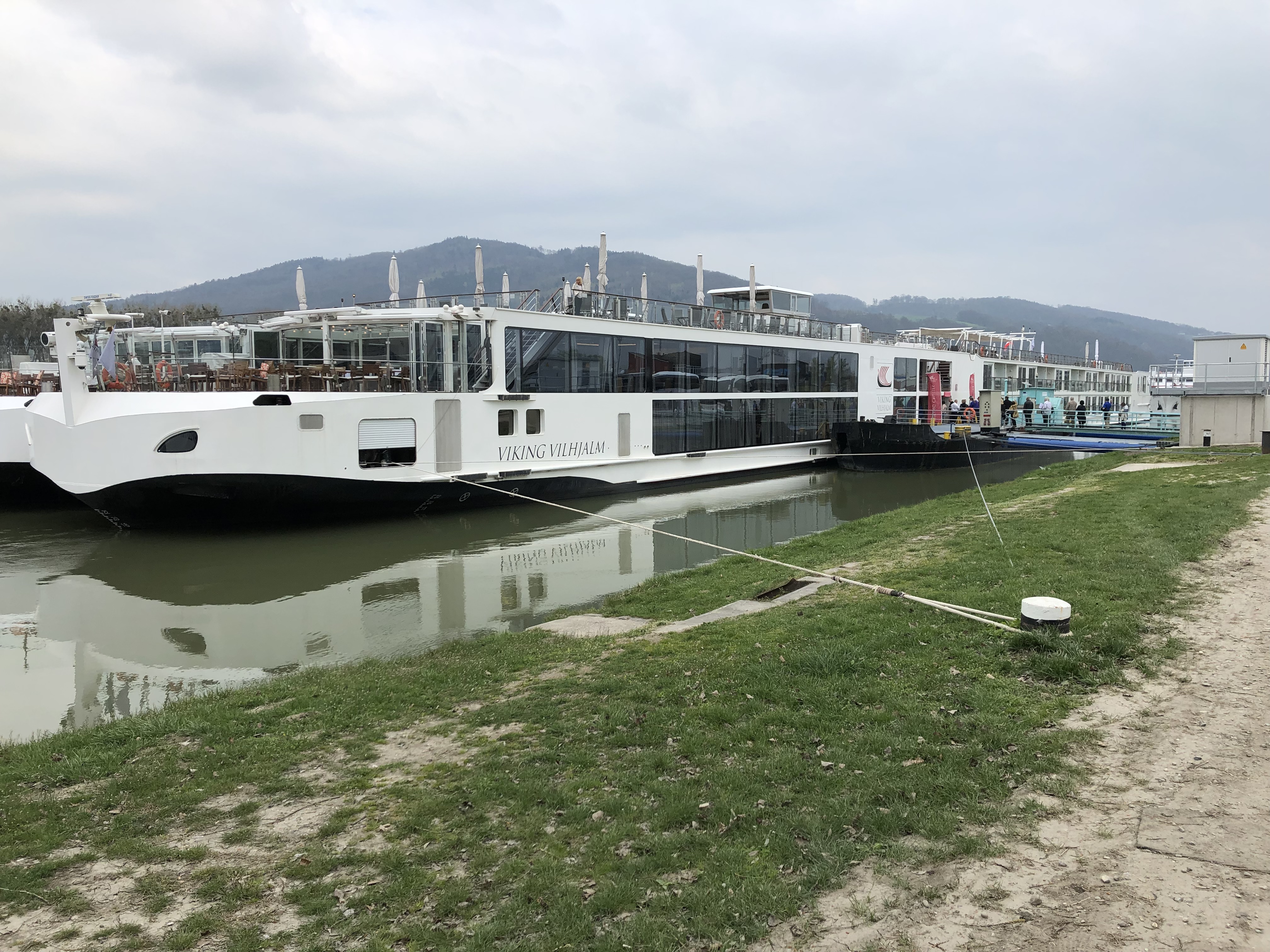 viking river cruise explorer suite review