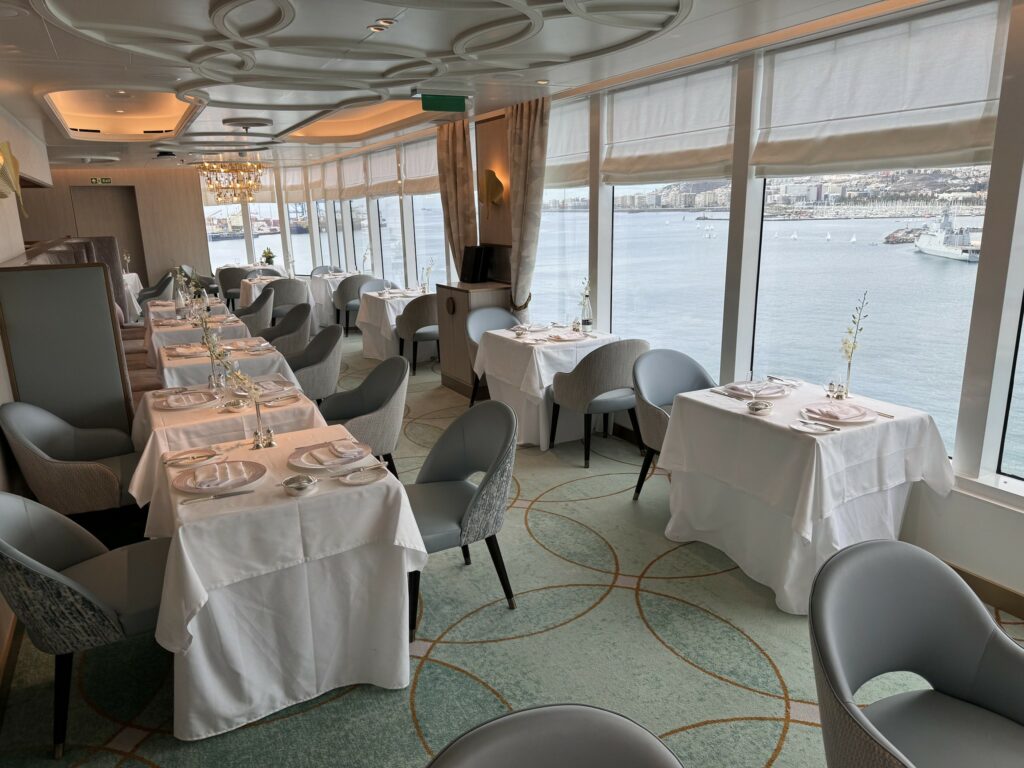 Cruise Buffet Dining: What SMART Cruisers Do (And DON'T Do)