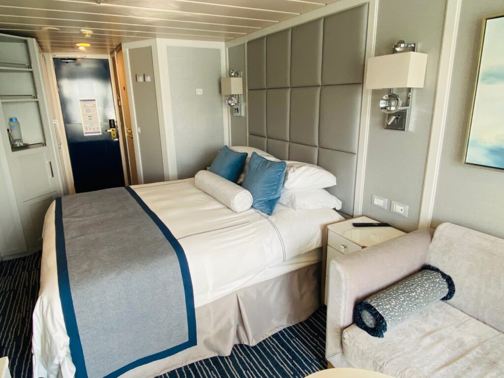 living on cruise ships