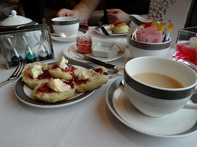 Cunard & Twinings Tea Rituals Afternoon Tea on the Queen Elizabeth: Scones 